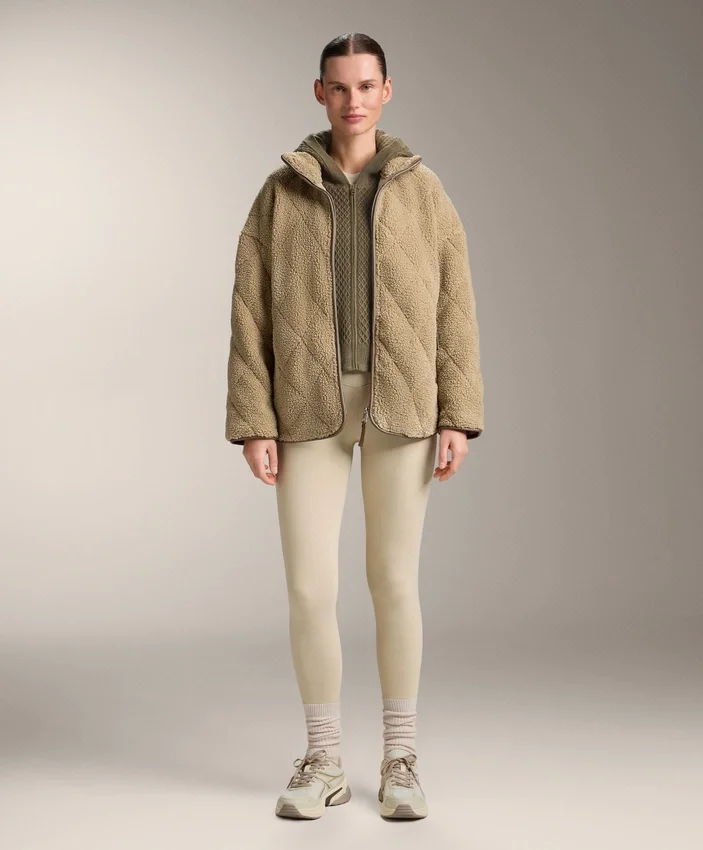 Diamantgesteppte Jacke aus Lammfell Diamantgesteppte Jacke aus Lammfell