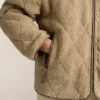 Diamantgesteppte Jacke aus Lammfell Diamantgesteppte Jacke aus Lammfell