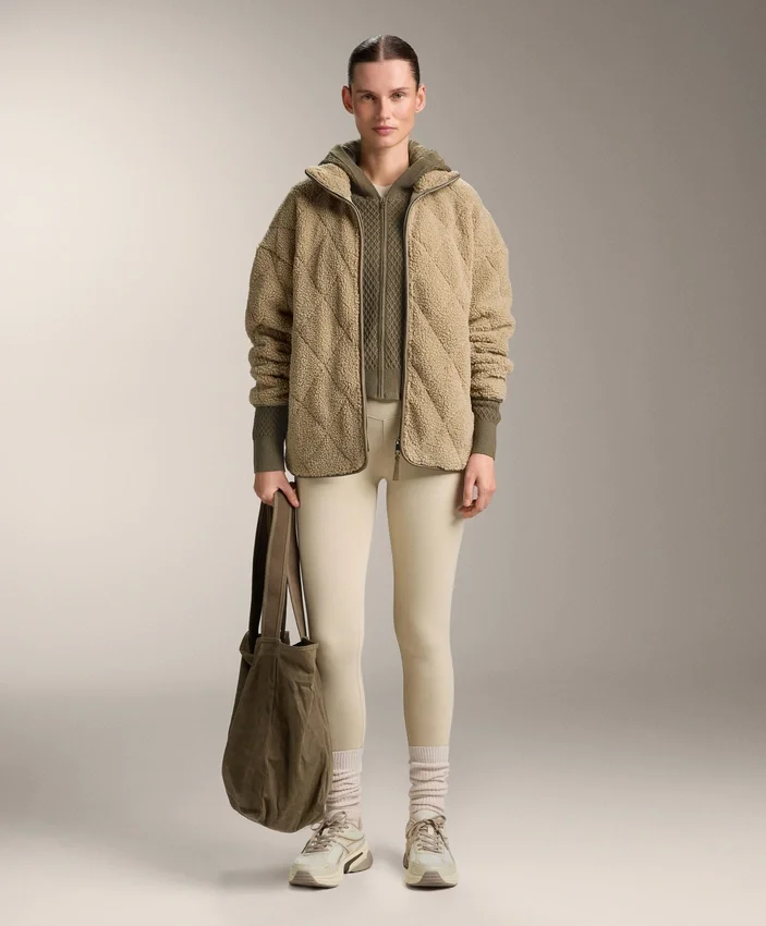 Diamantgesteppte Jacke aus Lammfell Diamantgesteppte Jacke aus Lammfell