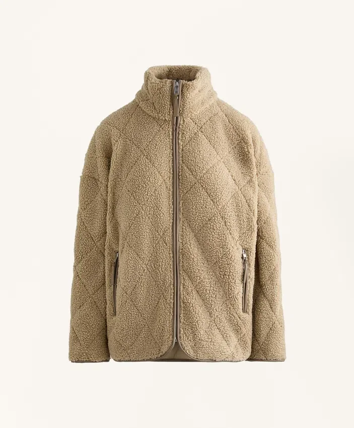 Diamantgesteppte Jacke aus Lammfell Diamantgesteppte Jacke aus Lammfell