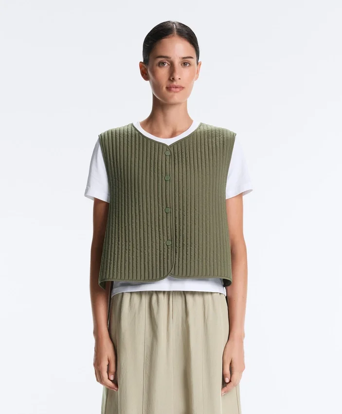 Dünne, wattierte Nylon-Weste Dünne, wattierte Nylon-Weste