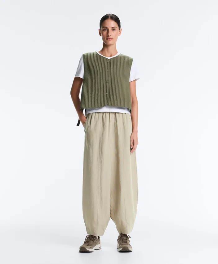 Dünne, wattierte Nylon-Weste Dünne, wattierte Nylon-Weste