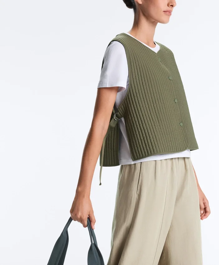 Dünne, wattierte Nylon-Weste Dünne, wattierte Nylon-Weste