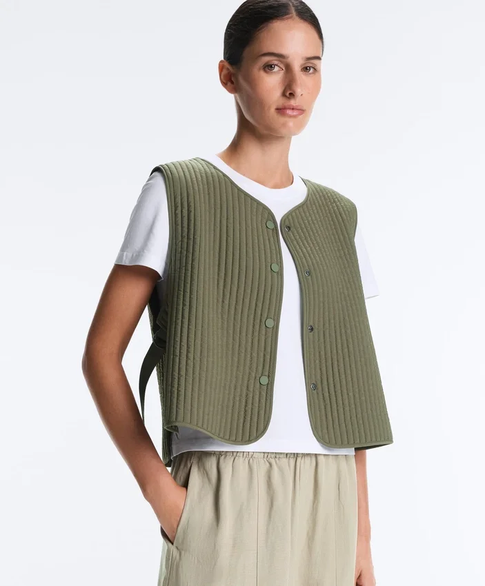 Dünne, wattierte Nylon-Weste Dünne, wattierte Nylon-Weste