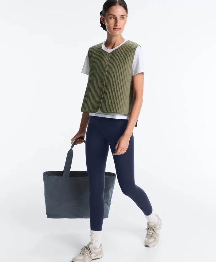 Dünne, wattierte Nylon-Weste Dünne, wattierte Nylon-Weste