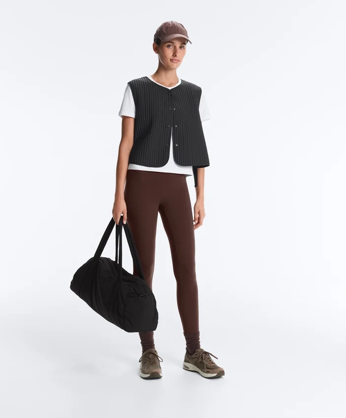 Dünne, wattierte Nylon-Weste Dünne, wattierte Nylon-Weste