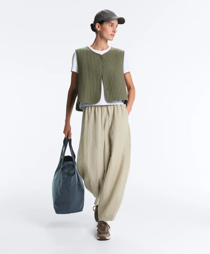 Dünne, wattierte Nylon-Weste Dünne, wattierte Nylon-Weste