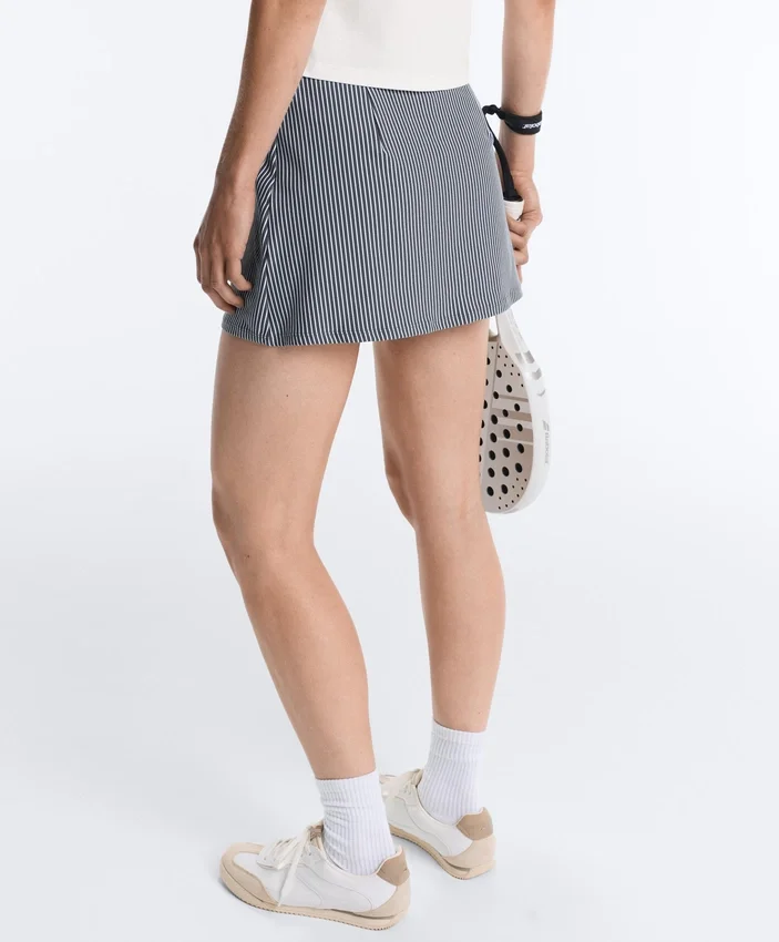 Evermove High Rise Striped Shorts Evermove High Rise Striped Shorts
