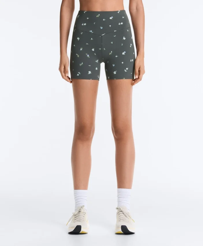 Evermove Hotpants mit hoher Taille (10 cm) und Blumenprint Evermove Hotpants mit hoher Taille (10 cm) und Blumenprint
