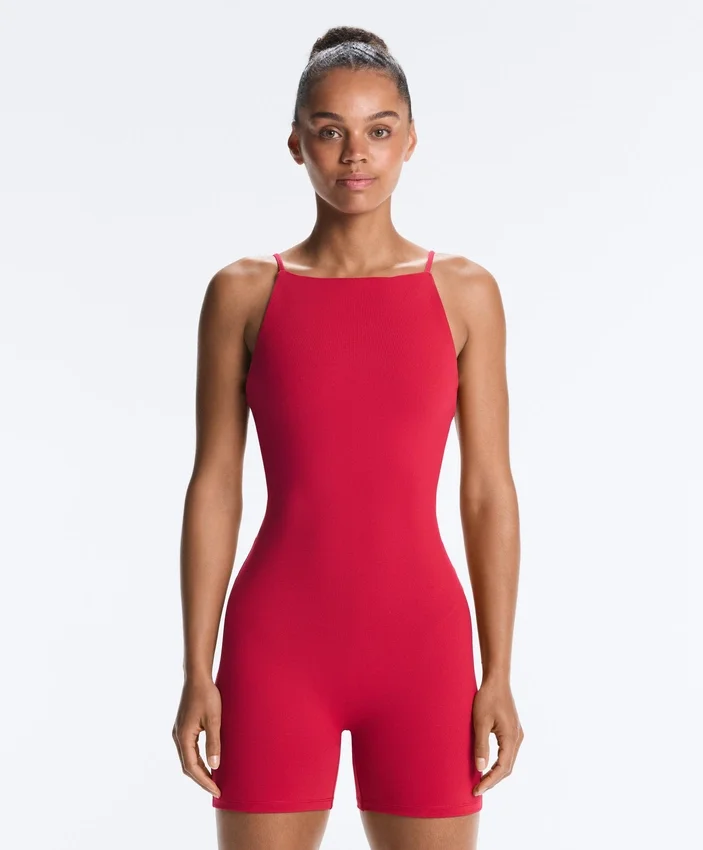 Evermove Kurzer Jumpsuit mit offenem Rücken aus Shorts Evermove Kurzer Jumpsuit mit offenem Rücken aus Shorts
