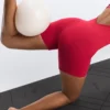 Evermove Kurzer Jumpsuit mit offenem Rücken aus Shorts Evermove Kurzer Jumpsuit mit offenem Rücken aus Shorts