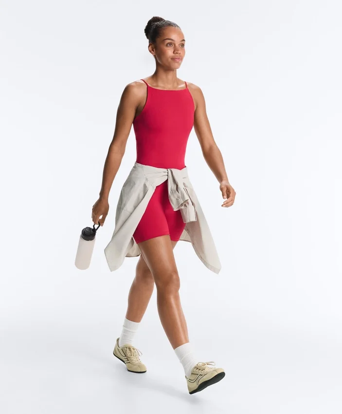 Evermove Kurzer Jumpsuit mit offenem Rücken aus Shorts Evermove Kurzer Jumpsuit mit offenem Rücken aus Shorts