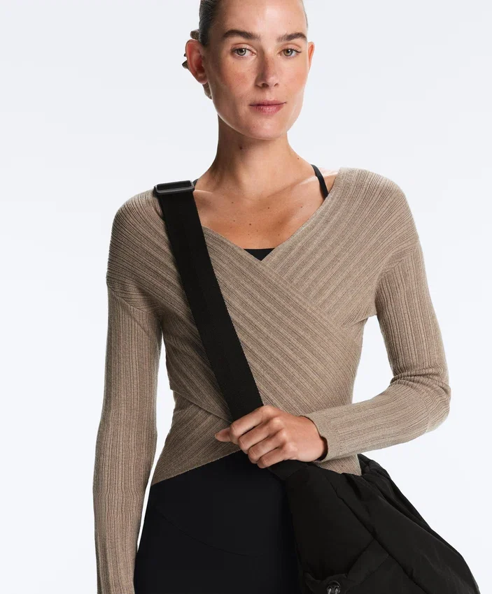 Feinstrick-Pullover mit Rippbündchen Feinstrick-Pullover mit Rippbündchen