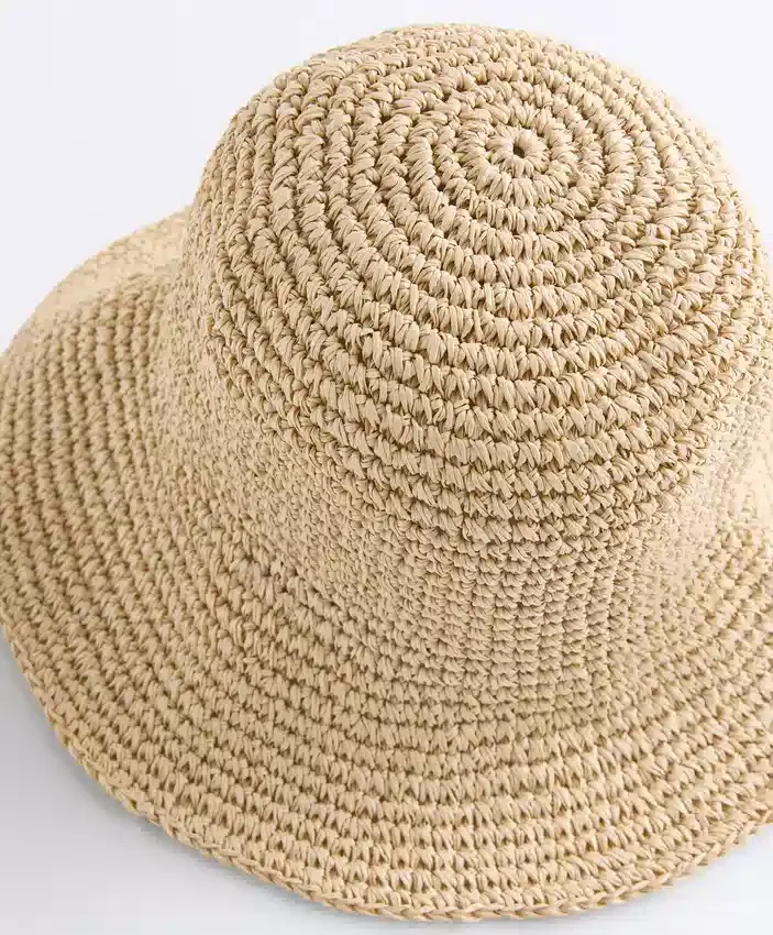 Geflochtener Bucket-Hut im Raffia-Look Geflochtener Bucket-Hut im Raffia-Look