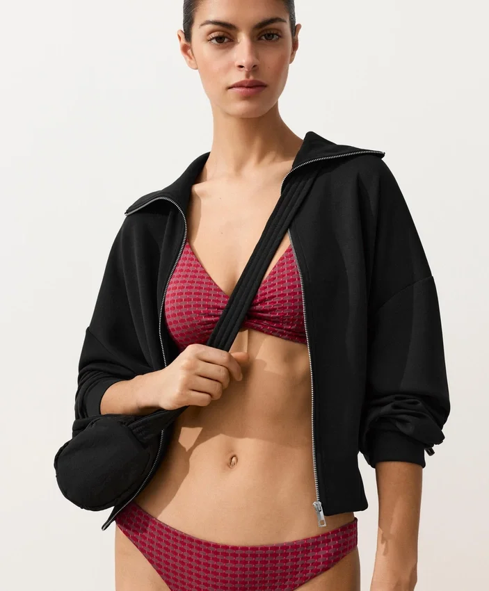 Geometrisches Jacquard-Halter-Bikinioberteil Geometrisches Jacquard-Halter-Bikinioberteil
