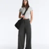Gerade geschnittene Hose aus Fleece-Baumwollmischung Gerade geschnittene Hose aus Fleece-Baumwollmischung