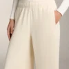 Gerade geschnittene Hose mit seitlichen Rippen und Soft Touch-Modal Gerade geschnittene Hose mit seitlichen Rippen und Soft Touch-Modal