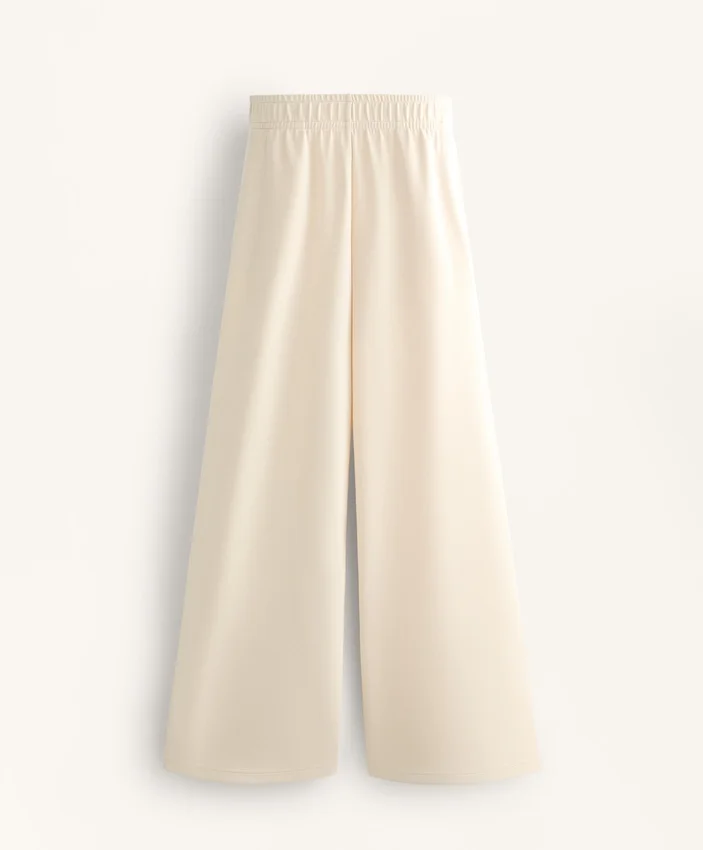 Gerade geschnittene Hose mit seitlichen Rippen und Soft Touch-Modal Gerade geschnittene Hose mit seitlichen Rippen und Soft Touch-Modal