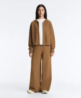 Gerade geschnittene Hose mit seitlicher Strickstruktur