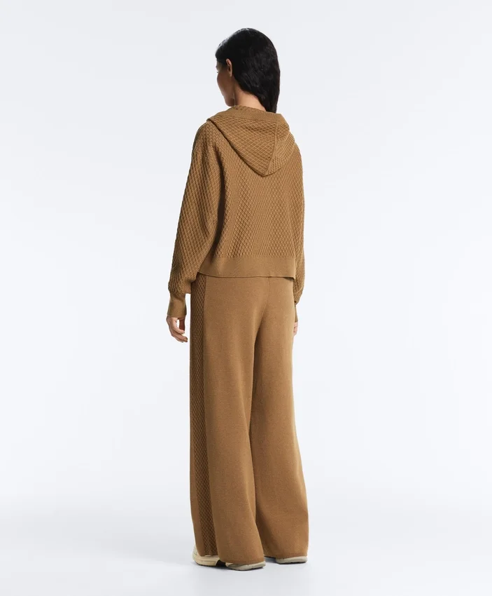 Strukturierte Strickjacke mit Kapuze Strukturierte Strickjacke mit Kapuze