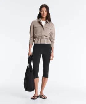 Gerade geschnittene Jacke mit Gürtel und Soft Touch-Modal