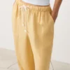 Gerade Hose aus Lyocell-Mischung und 24 % Leinen Gerade Hose aus Lyocell-Mischung und 24 % Leinen