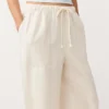 Gerade Hose aus Lyocell-Mischung und 24 % Leinen Gerade Hose aus Lyocell-Mischung und 24 % Leinen