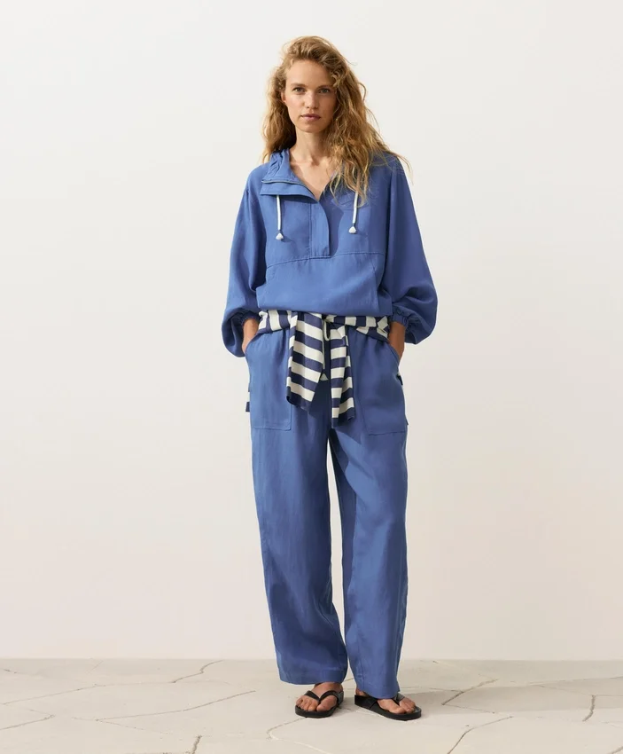 Gerade Hose aus Lyocell-Mischung und 24 % Leinen Gerade Hose aus Lyocell-Mischung und 24 % Leinen