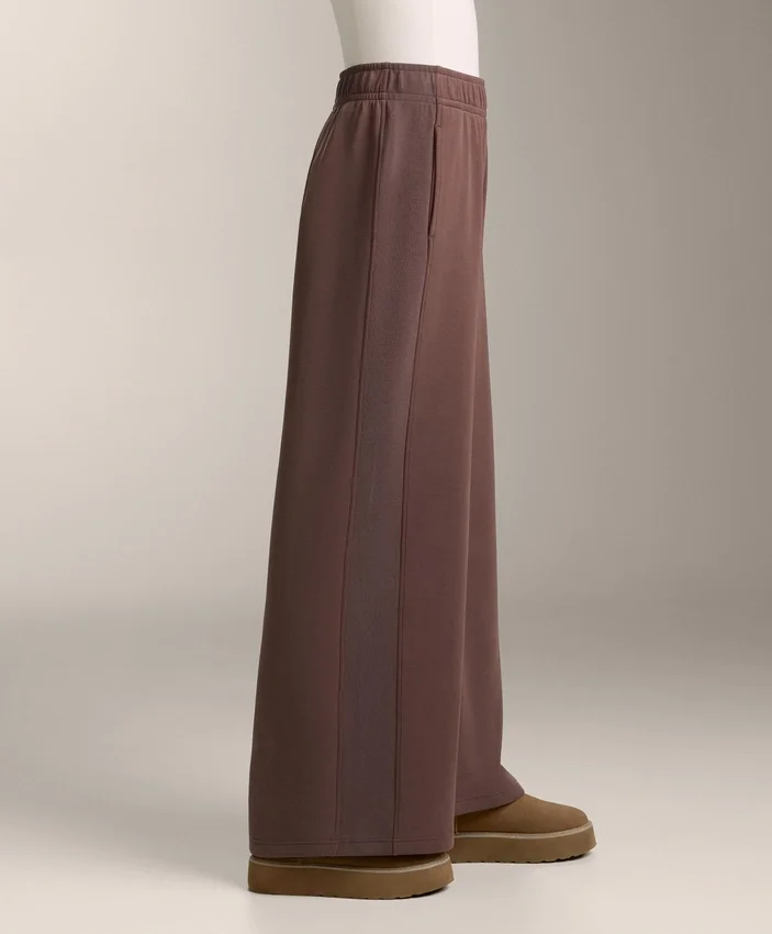 Gerade Hose mit weitem Bein und geripptem Bund aus gebürstetem Modal Gerade Hose mit weitem Bein und geripptem Bund aus gebürstetem Modal