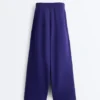 Gerade Hose mit weitem Bein und geripptem Bund aus gebürstetem Modal Gerade Hose mit weitem Bein und geripptem Bund aus gebürstetem Modal