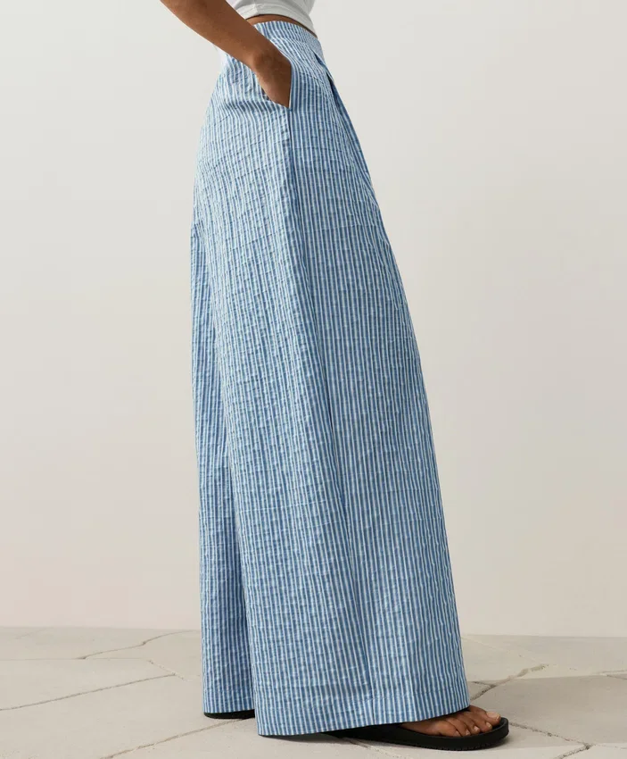 Geradlinige Hose aus Baumwollmischung mit Streifenmuster Geradlinige Hose aus Baumwollmischung mit Streifenmuster