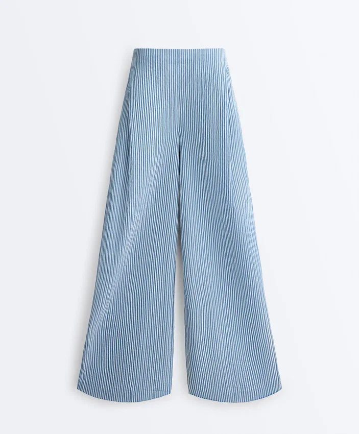 Geradlinige Hose aus Baumwollmischung mit Streifenmuster Geradlinige Hose aus Baumwollmischung mit Streifenmuster