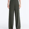 Geradlinige Hose aus Rippstrick Geradlinige Hose aus Rippstrick