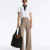 Geradlinige Hose aus Rippstrick Geradlinige Hose aus Rippstrick