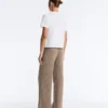 Geradlinige Hose aus Rippstrick Geradlinige Hose aus Rippstrick