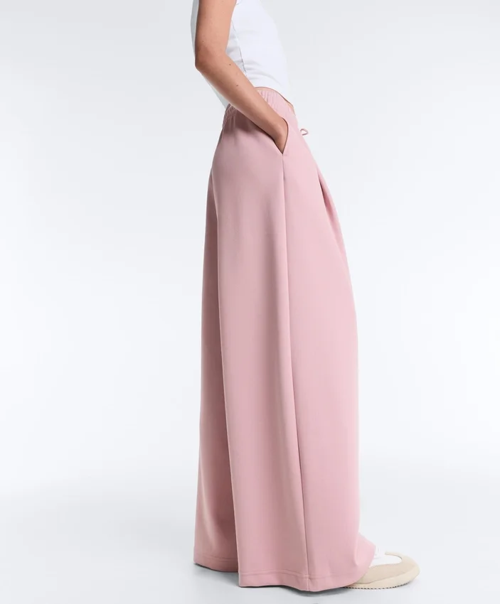 Geradlinige Plissee-Hose aus Baumwollpiqué Geradlinige Plissee-Hose aus Baumwollpiqué