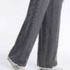Geradlinige Strickhose mit Fischgrätenmuster Geradlinige Strickhose mit Fischgrätenmuster