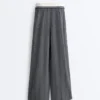 Geradlinige Strickhose mit Fischgrätenmuster Geradlinige Strickhose mit Fischgrätenmuster