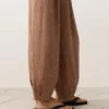 Gestreifte Ballonhose aus 100 % Leinen Gestreifte Ballonhose aus 100 % Leinen