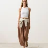 Gestreifte Ballonhose aus 100 % Leinen Gestreifte Ballonhose aus 100 % Leinen