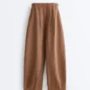 Gestreifte Ballonhose aus 100 % Leinen Gestreifte Ballonhose aus 100 % Leinen