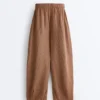 Gestreifte Ballonhose aus 100 % Leinen Gestreifte Ballonhose aus 100 % Leinen