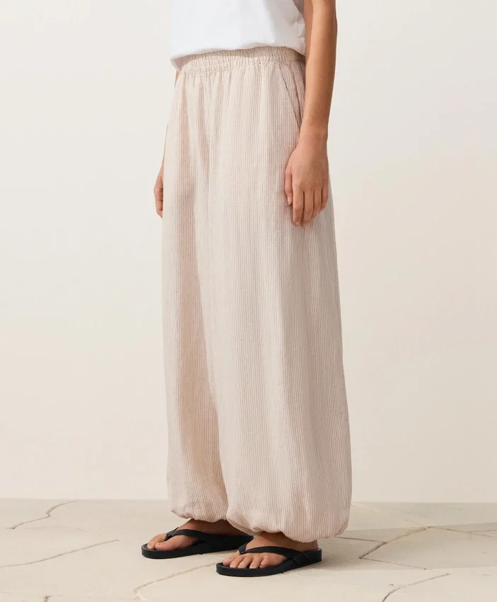 Gestreifte Bloomer-Hose aus 100 % Leinen Gestreifte Bloomer-Hose aus 100 % Leinen