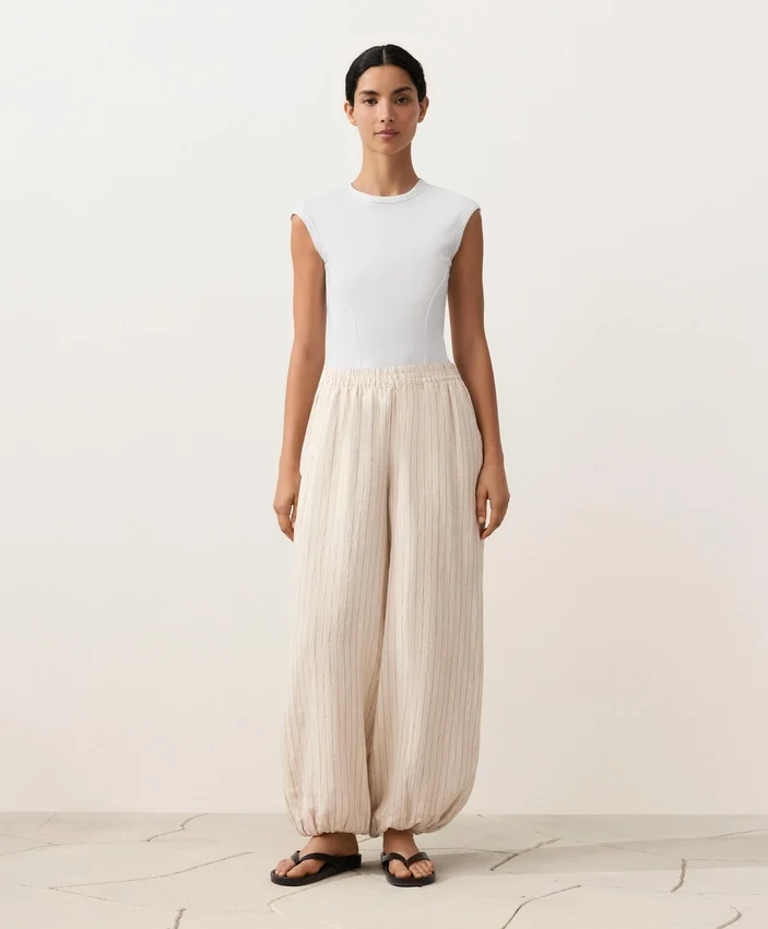 Gestreifte Bloomer-Hose aus 100 % Leinen Gestreifte Bloomer-Hose aus 100 % Leinen