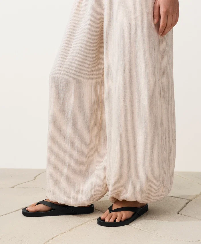 Gestreifte Bloomer-Hose aus 100 % Leinen Gestreifte Bloomer-Hose aus 100 % Leinen