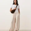 Gestreifte Bloomer-Hose aus 100 % Leinen Gestreifte Bloomer-Hose aus 100 % Leinen
