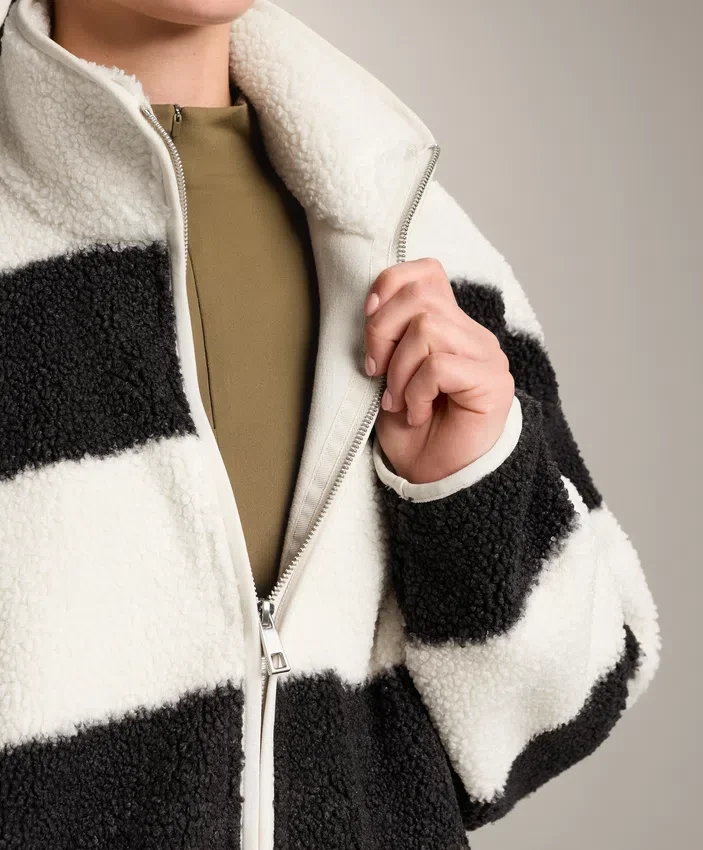 Gestreifte Lammfelljacke Gestreifte Lammfelljacke
