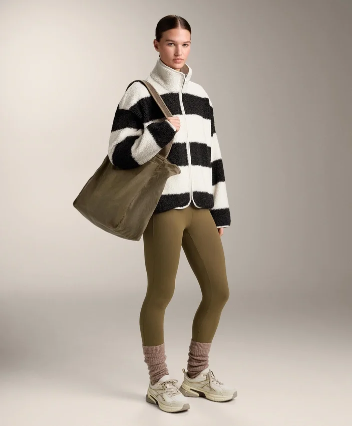 Gestreifte Lammfelljacke Gestreifte Lammfelljacke