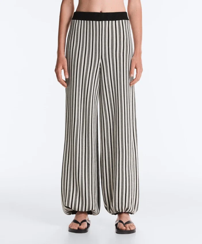Gestreifte Strick-Bloomer-Hose Gestreifte Strick-Bloomer-Hose