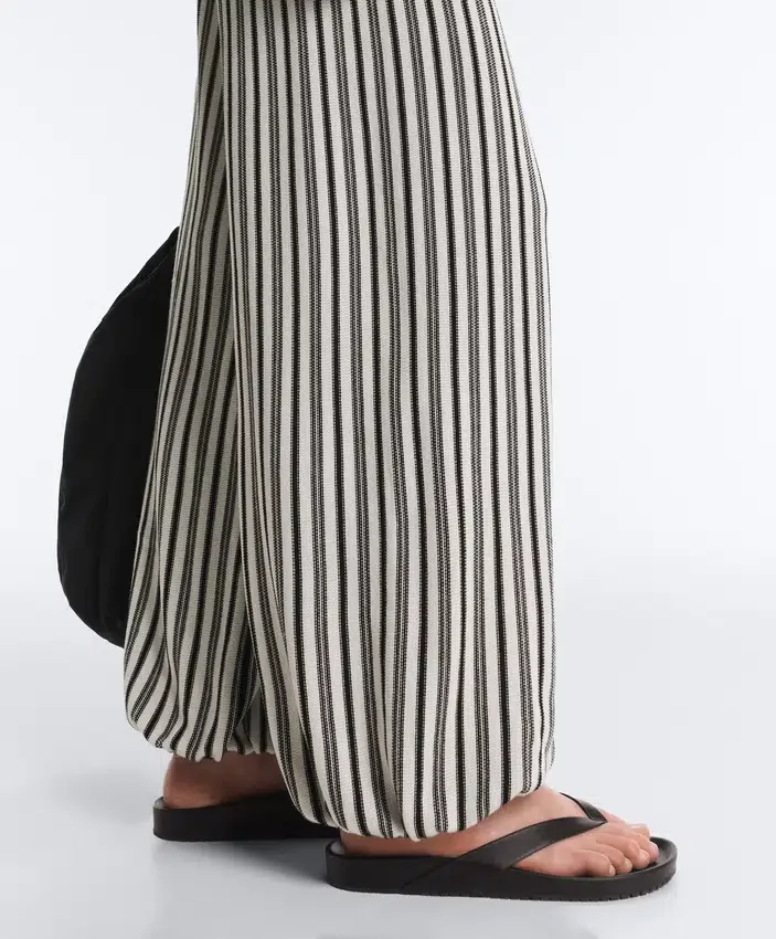 Gestreifte Strick-Bloomer-Hose Gestreifte Strick-Bloomer-Hose
